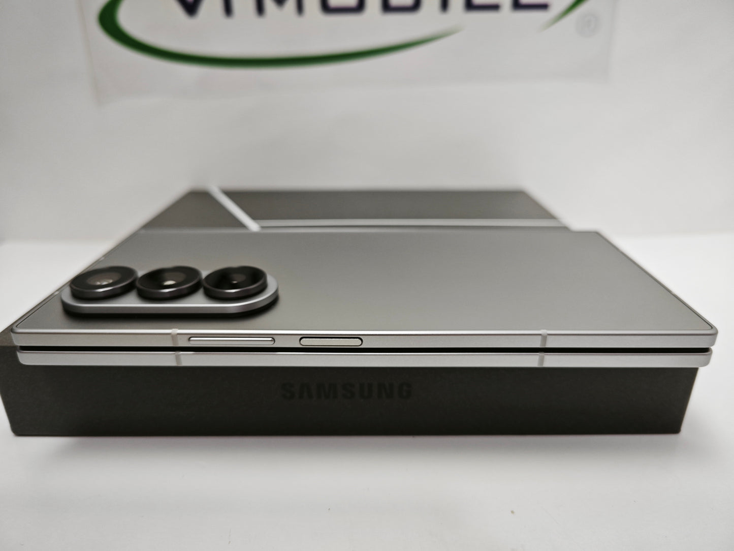 Used Galaxy Z Fold 7 12GB/512GB Silver Shadow